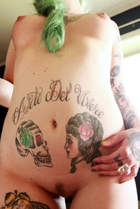 Crazy tattooed teen Paris stripping