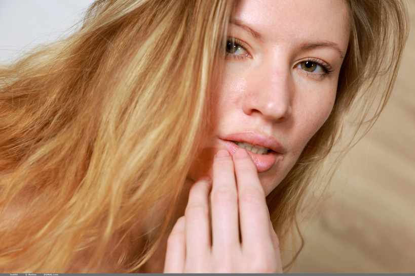 Long Legged Amateur Judith