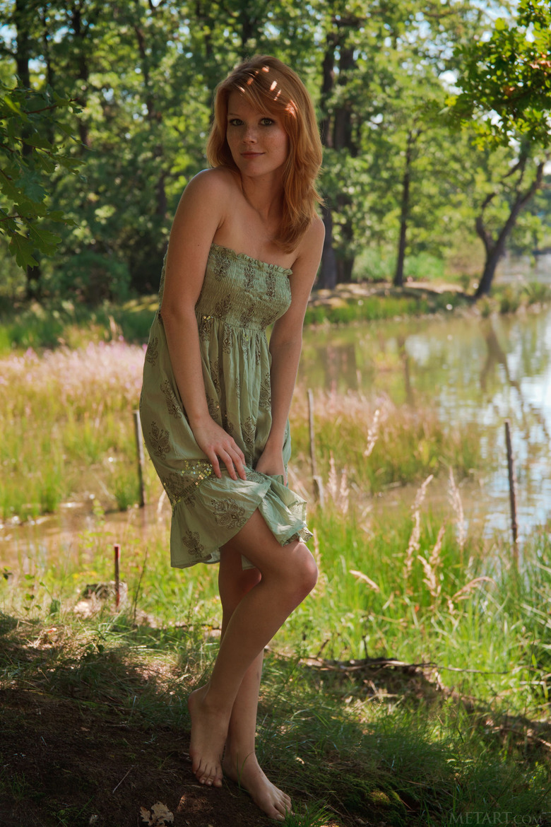 Vivacious redhead Mia Sollis