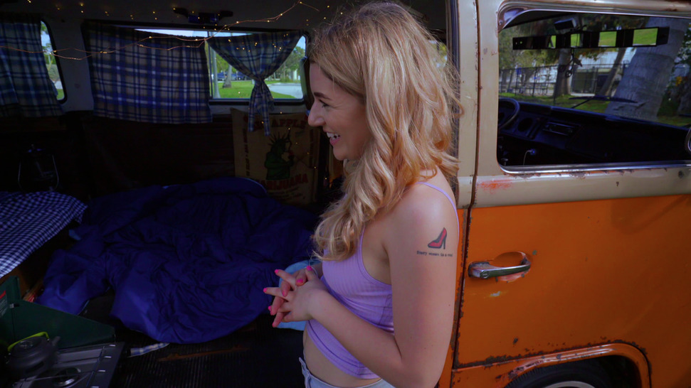 Flirtatious Abby American Amateur Meets A Big Dick