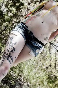 Tattooed Mewes nasty strip