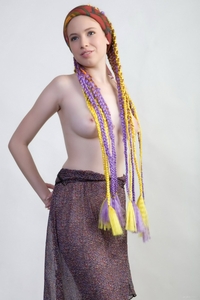 Redhead Gillian's juicy pink pussylips