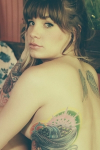 Tattooed hottie Maybelle on holiday