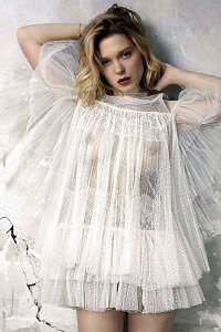 Lea Seydoux Is A Very Hot Model